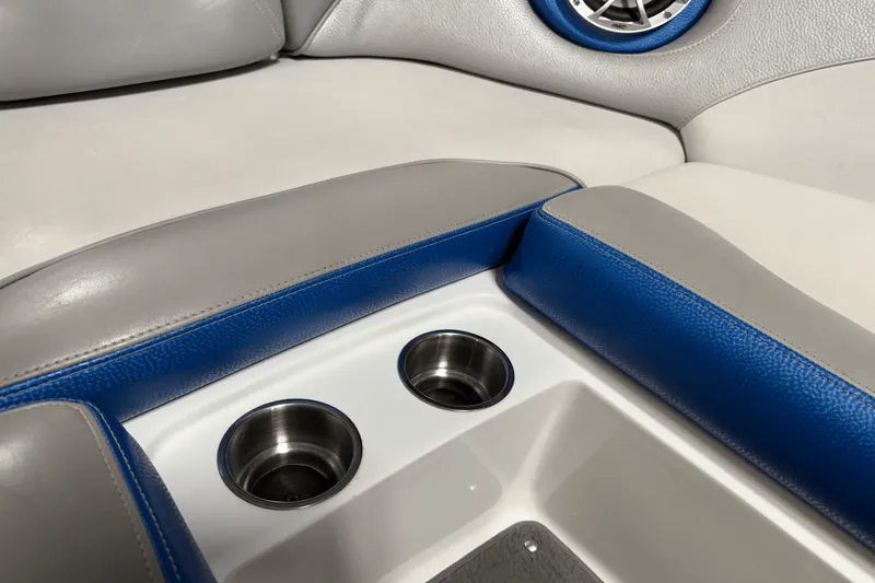 Slide: The Image of Centurion SV 233 2012 - 74