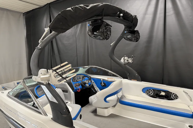 Slide: The Image of Centurion SV 233 2012 - 8