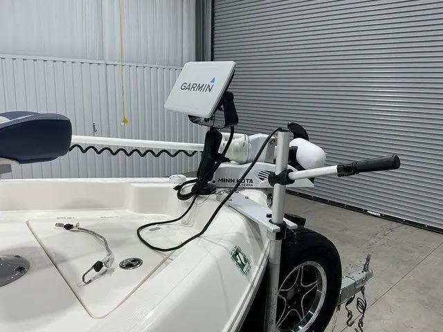 Slide: The Image of Skeeter SX2250 2023 - 15