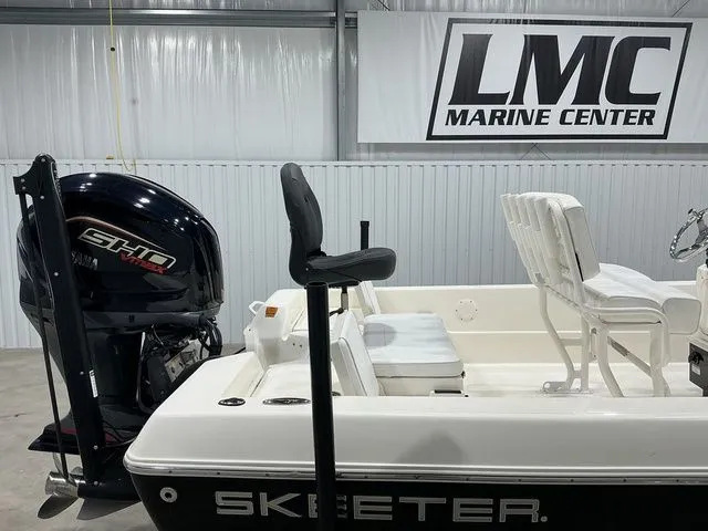 Slide: The Image of Skeeter SX2250 2023 - 18
