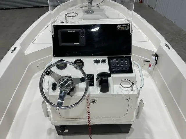Slide: The Image of Skeeter SX2250 2023 - 19