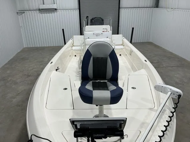 Slide: The Image of Skeeter SX2250 2023 - 4