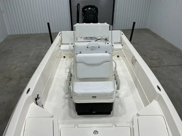 Slide: The Image of Skeeter SX2250 2023 - 8