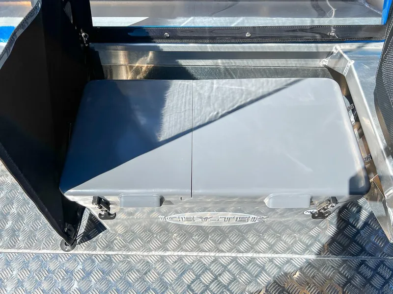 Slide: The Image of Stabi-Craft 1850 Fisher 2026 - 12