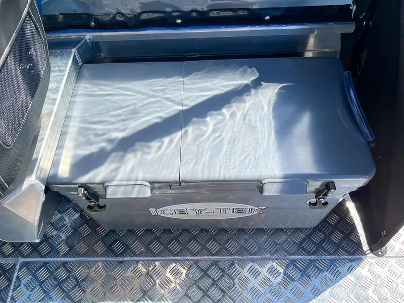 Slide: The Image of Stabi-Craft 1850 Fisher 2026 - 13