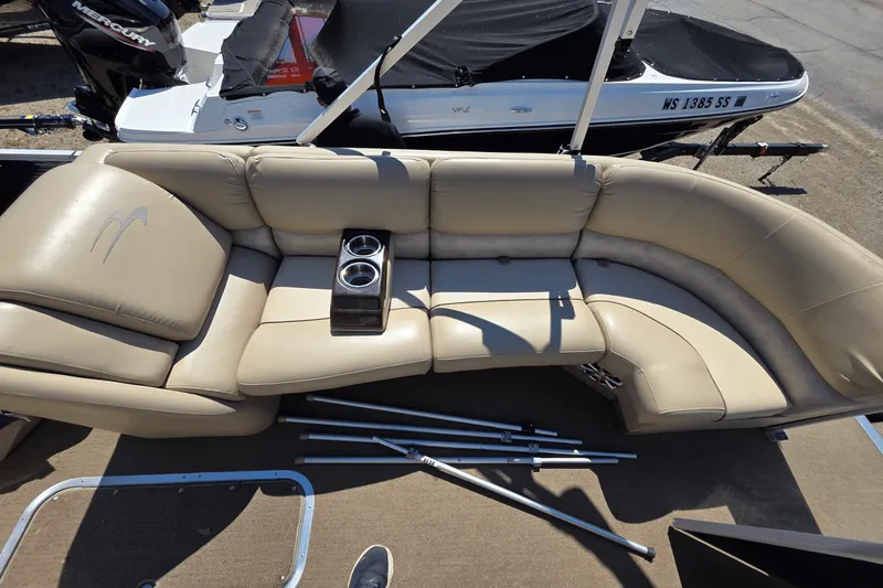 Slide: The Image of Bennington 2575 RCWY 2013 - 13