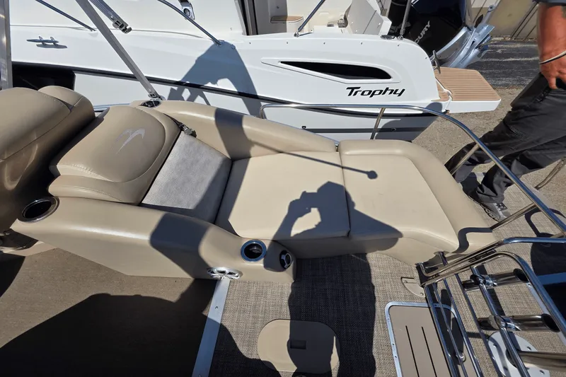 Slide: The Image of Bennington 2575 RCWY 2013 - 5