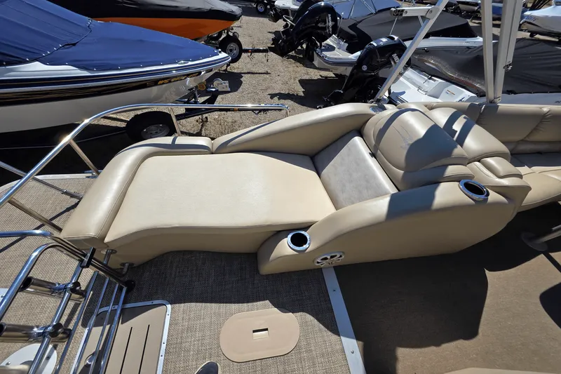 Slide: The Image of Bennington 2575 RCWY 2013 - 6