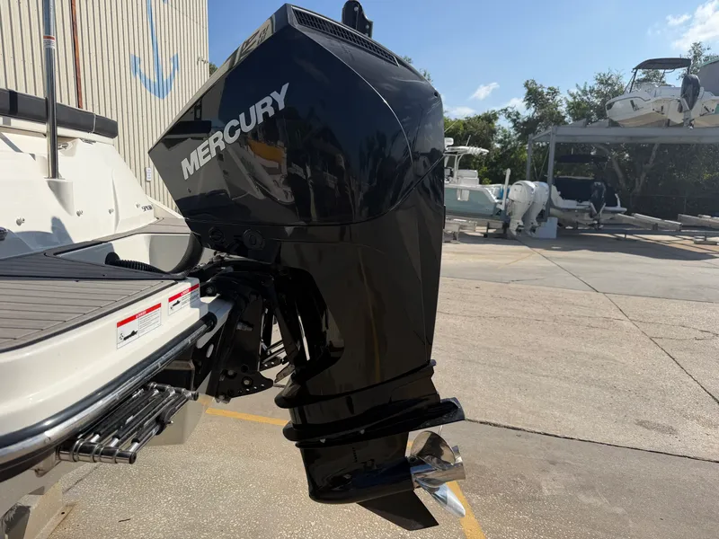 Slide: The Image of Sea Ray 23 SPX-OB 2022 - 17