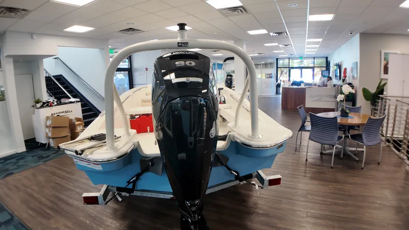 Slide: The Image of Boston Whaler 160 Super Sport 2027 - 8