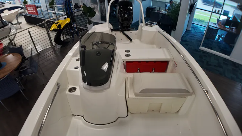 Slide: The Image of Boston Whaler 160 Super Sport 2027 - 16