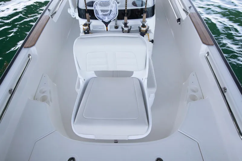 Slide: The Image of Boston Whaler 170 Montauk 2027 - 14