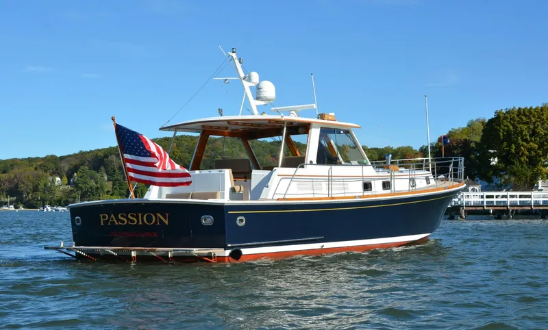 Slide: The Image of Grand Banks Eastbay HX 2000 - 8
