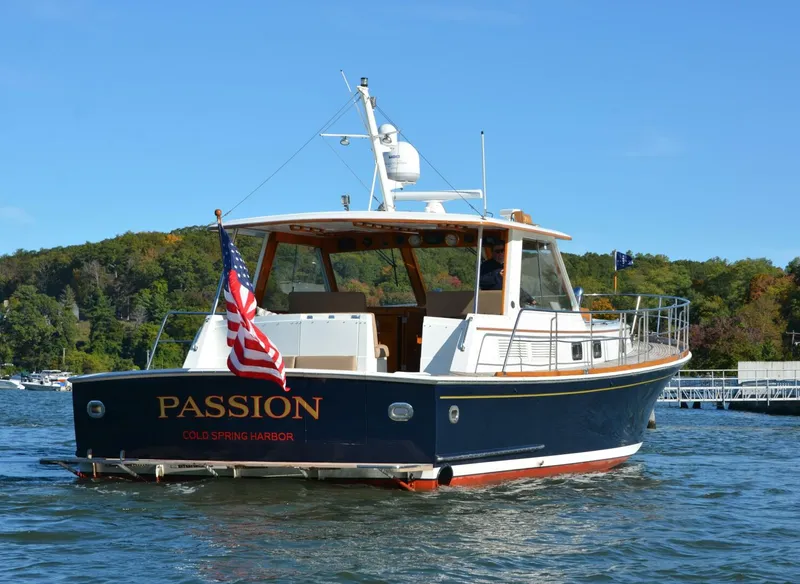 Slide: The Image of Grand Banks Eastbay HX 2000 - 4