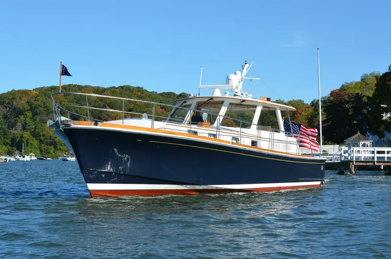 Slide: The Image of Grand Banks Eastbay HX 2000 - 1