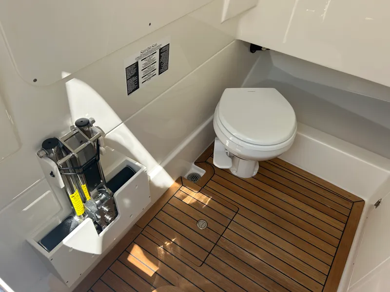 Slide: The Image of Boston Whaler 330 Outrage 2026 - 34