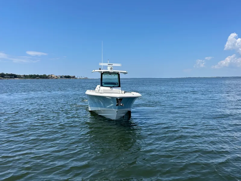 Slide: The Image of Boston Whaler 330 Outrage 2026 - 3