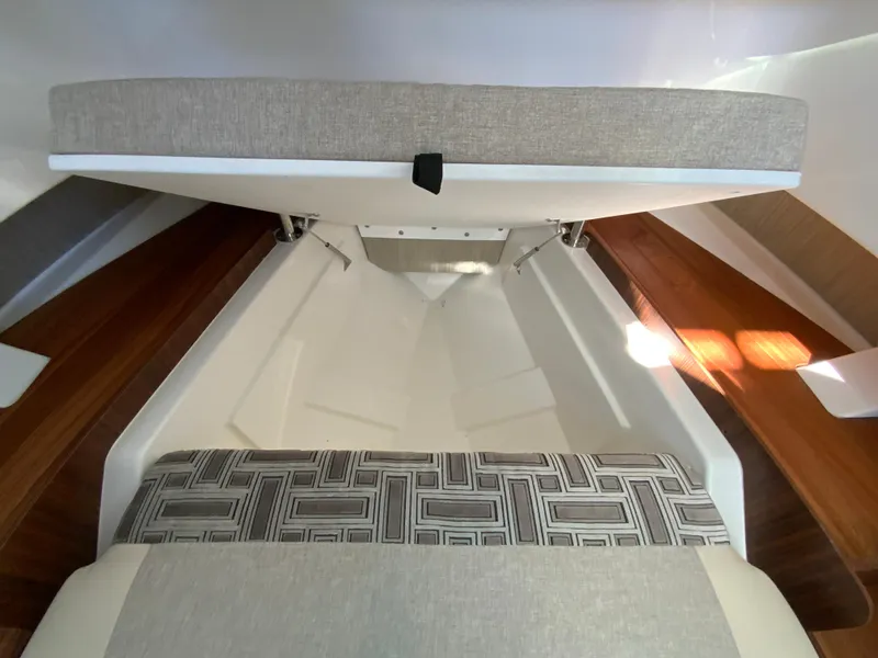 Slide: The Image of Pursuit S 328 Sport 2024 - 53