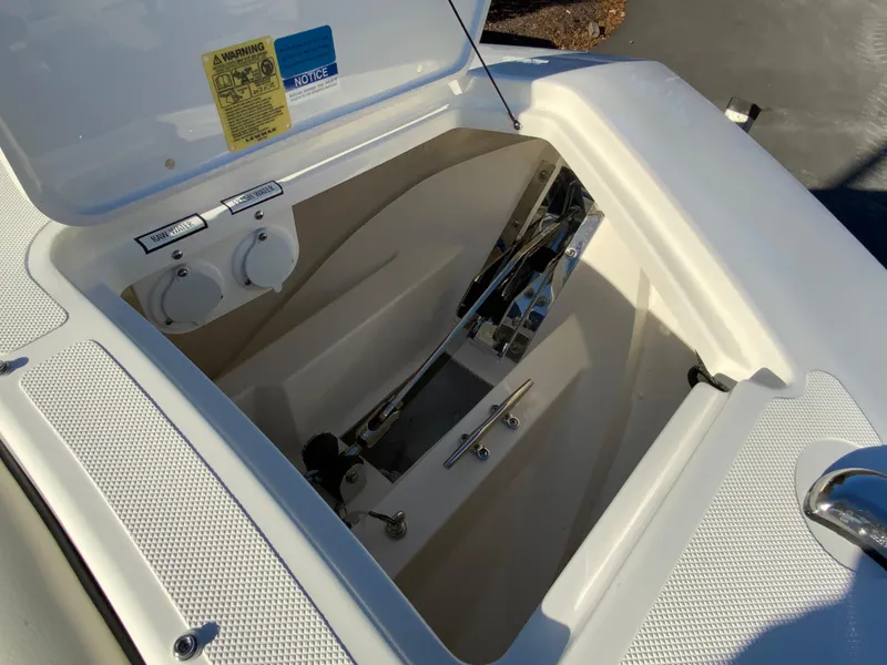 Slide: The Image of Pursuit S 328 Sport 2024 - 65