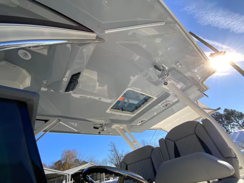 Slide: The Image of Pursuit S 328 Sport 2024 - 66