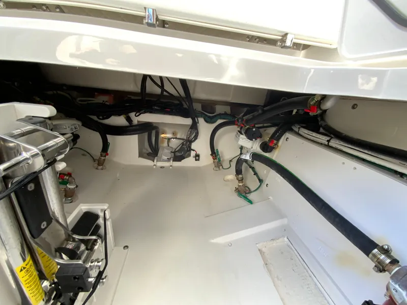 Slide: The Image of Pursuit S 328 Sport 2024 - 72