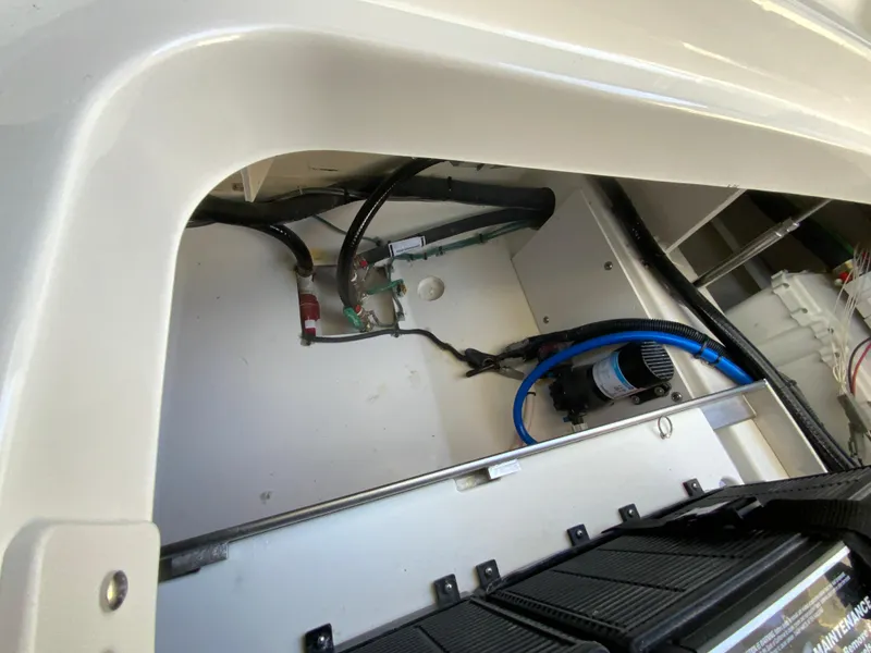 Slide: The Image of Pursuit S 328 Sport 2024 - 74