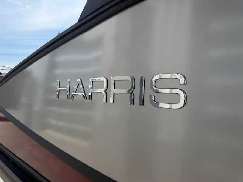 Slide: The Image of Harris 250SL 2027 - 15