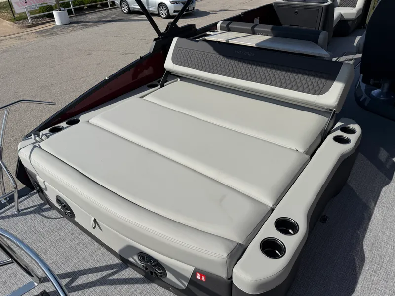 Slide: The Image of Harris 250SL 2027 - 21