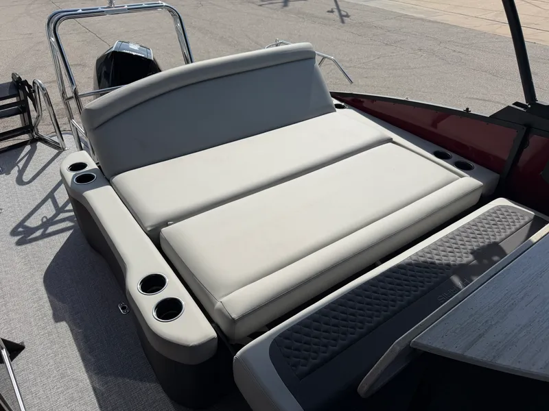 Slide: The Image of Harris 250SL 2027 - 24