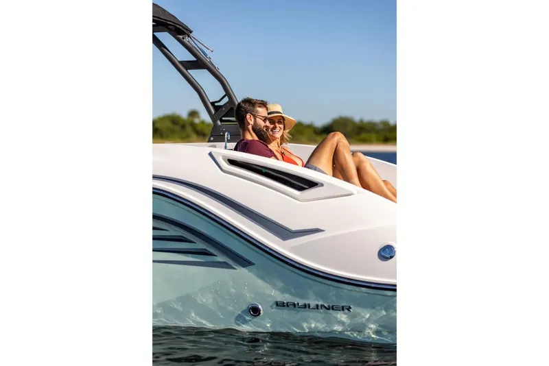 Slide: The Image of Bayliner DX 2200 2023 - 61