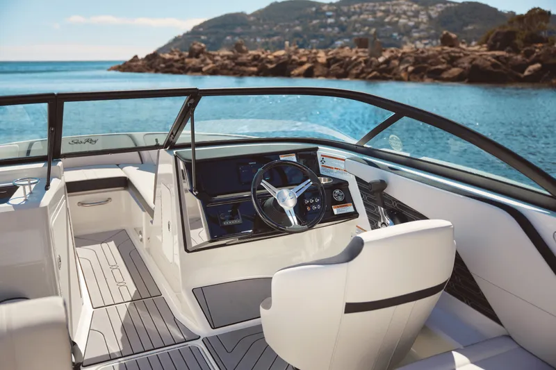Slide: The Image of Sea Ray SPX 210 Outboard 2026 - 10