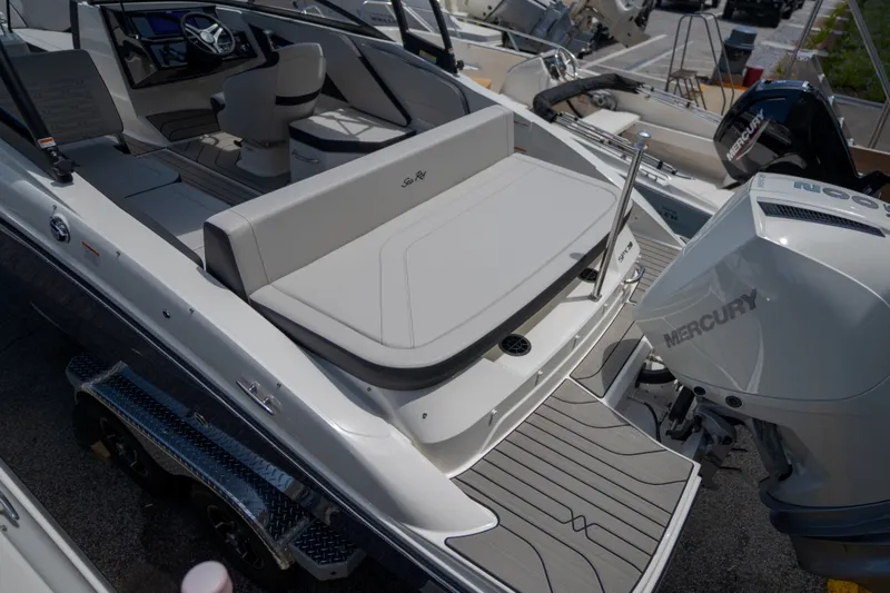Slide: The Image of Sea Ray SPX 210 Outboard 2027 - 19