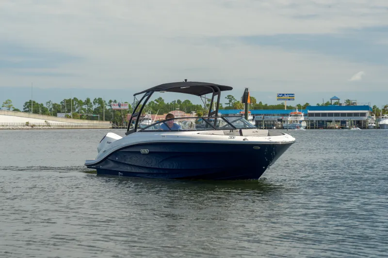 Slide: The Image of Sea Ray SPX 210 Outboard 2027 - 3