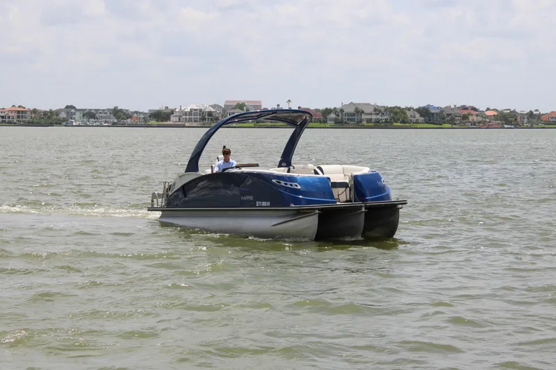 Slide: The Image of Harris Crowne SL 250 2022 - 3