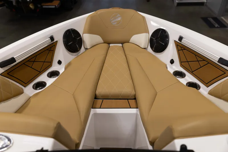 Slide: The Image of Tige Boats Z3 2021 - 20