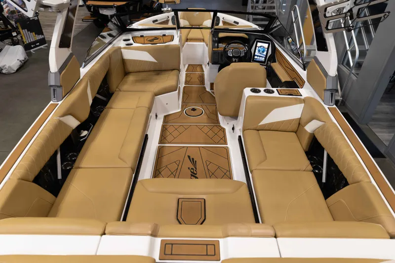 Slide: The Image of Tige Boats Z3 2021 - 11