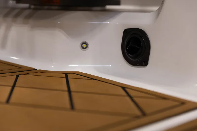 Slide: The Image of Tige Boats Z3 2021 - 18