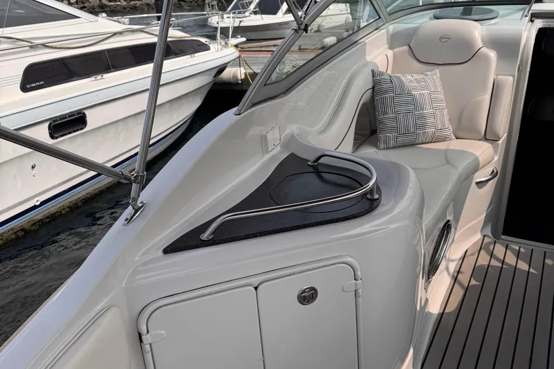 Slide: The Image of Crownline Boats 270 CR 2004 - 17