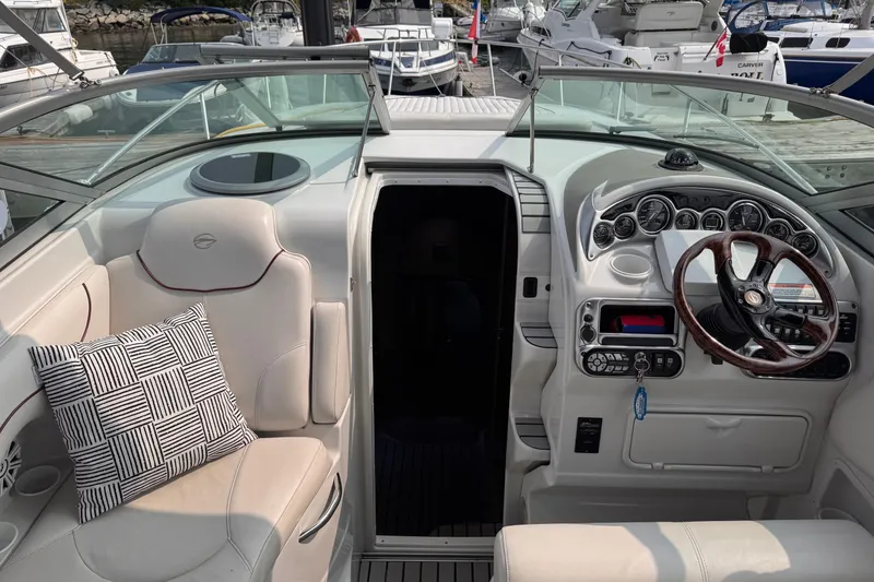 Slide: The Image of Crownline Boats 270 CR 2004 - 5