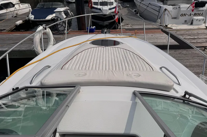 Slide: The Image of Crownline Boats 270 CR 2004 - 8