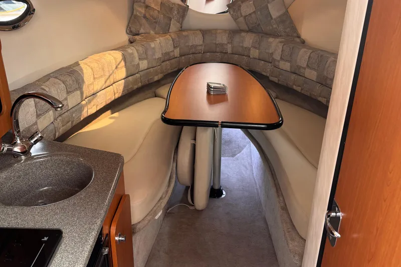 Slide: The Image of Crownline Boats 270 CR 2004 - 20