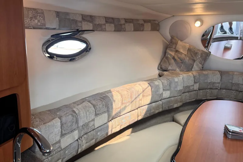 Slide: The Image of Crownline Boats 270 CR 2004 - 23