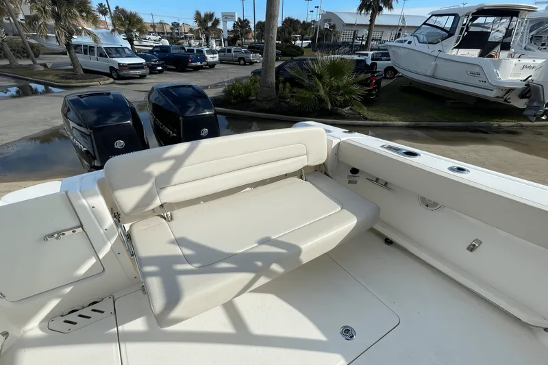 Slide: The Image of Boston Whaler 270 VANTAGE 2018 - 24