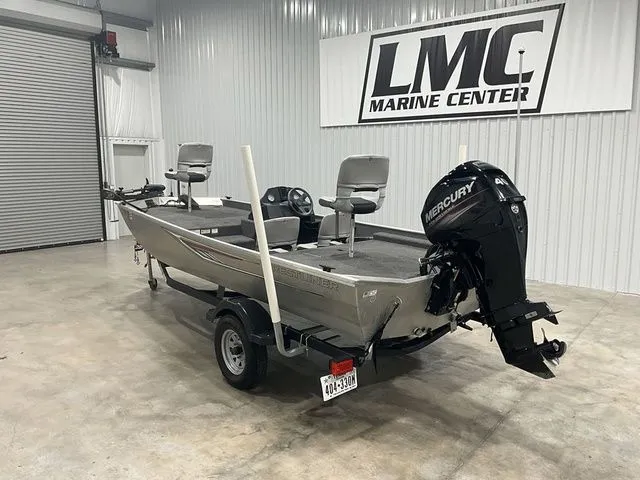 Slide: The Image of Crestliner 1700 Storm 2018 - 3