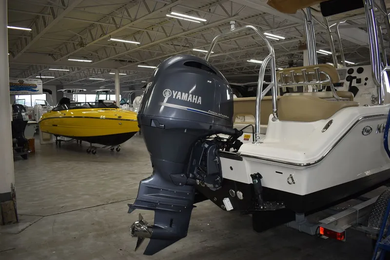 Slide: The Image of Key West Boats 203FS 2020 - 10