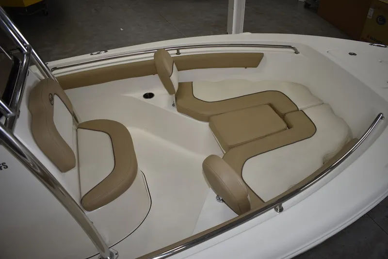 Slide: The Image of Key West Boats 203FS 2020 - 14