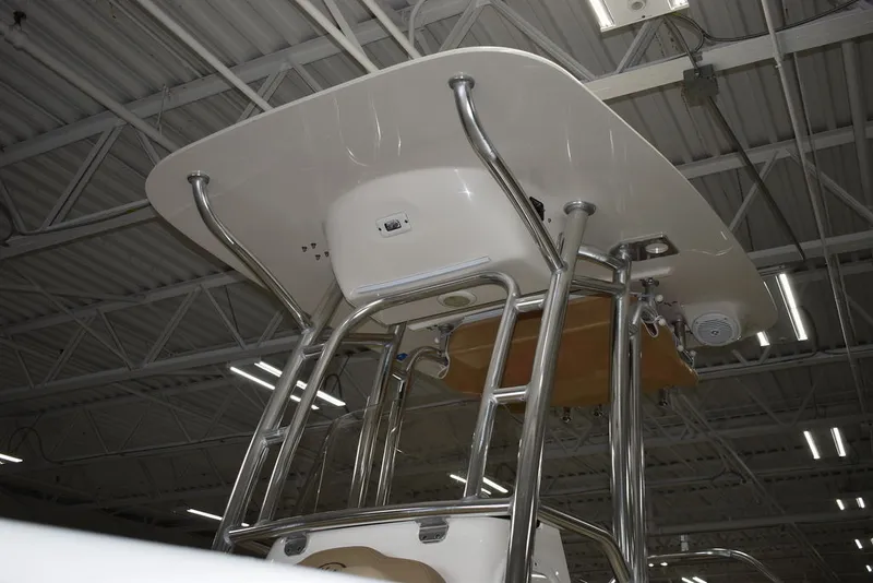 Slide: The Image of Key West Boats 203FS 2020 - 18