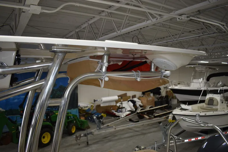 Slide: The Image of Key West Boats 203FS 2020 - 23