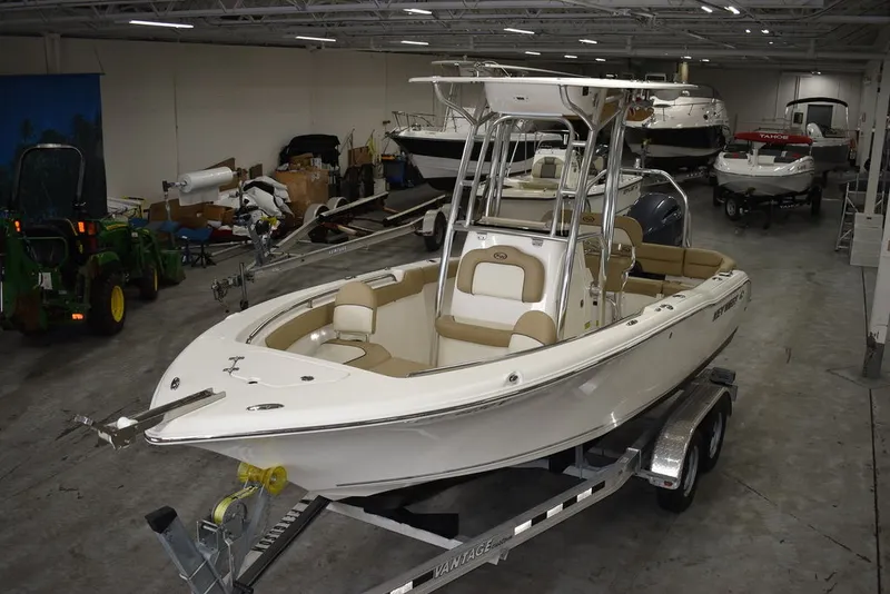 Slide: The Image of Key West Boats 203FS 2020 - 4