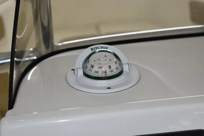 Slide: The Image of Key West Boats 203FS 2020 - 47